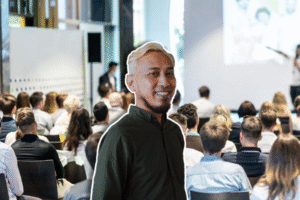 pembicara digital marketing bandung - Onino Mansah